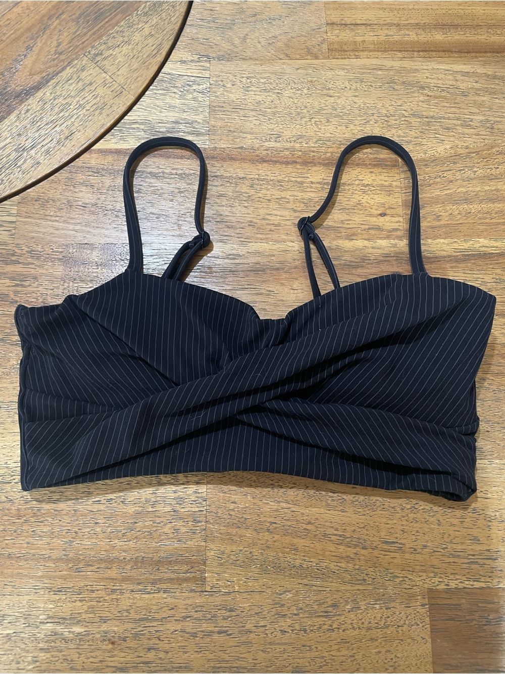 Buffbunny Ivy Wrap Sports Bra Black Pinstripe Size Small EUC
